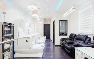 Fauteuils de soins des pieds à l'Institut Mademoiselle Paris 1er