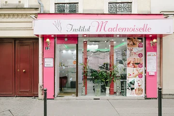 Vitrine de l'Institut Mademoiselle Paris 15ème